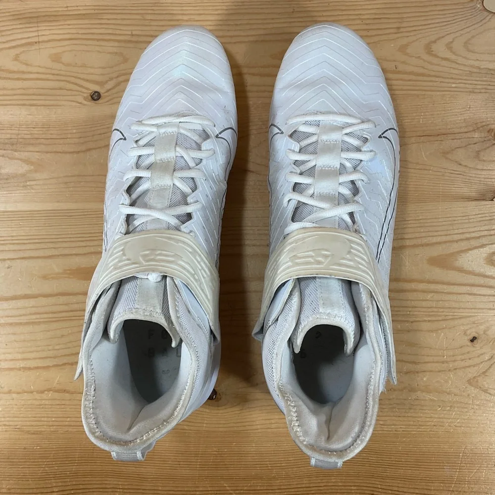 Nike Alpha Menace Pro 2 Mid Football Cleats Men’s 15 White Chrome AQ3209-109